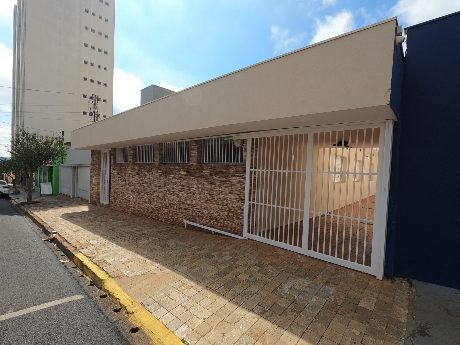 Casa comercial no centro